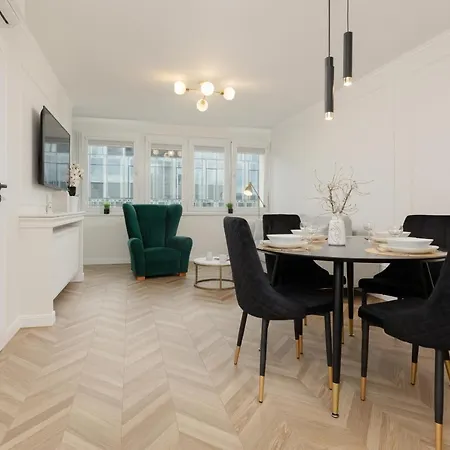 Moniuszki One-bedroom By Renters