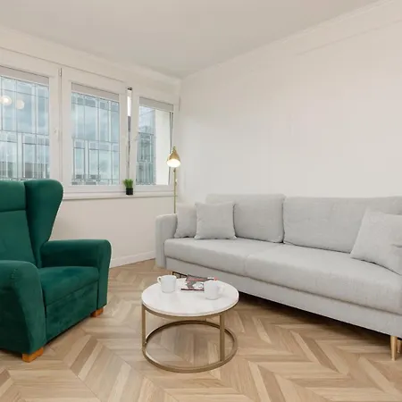 Moniuszki One-bedroom By Renters *
